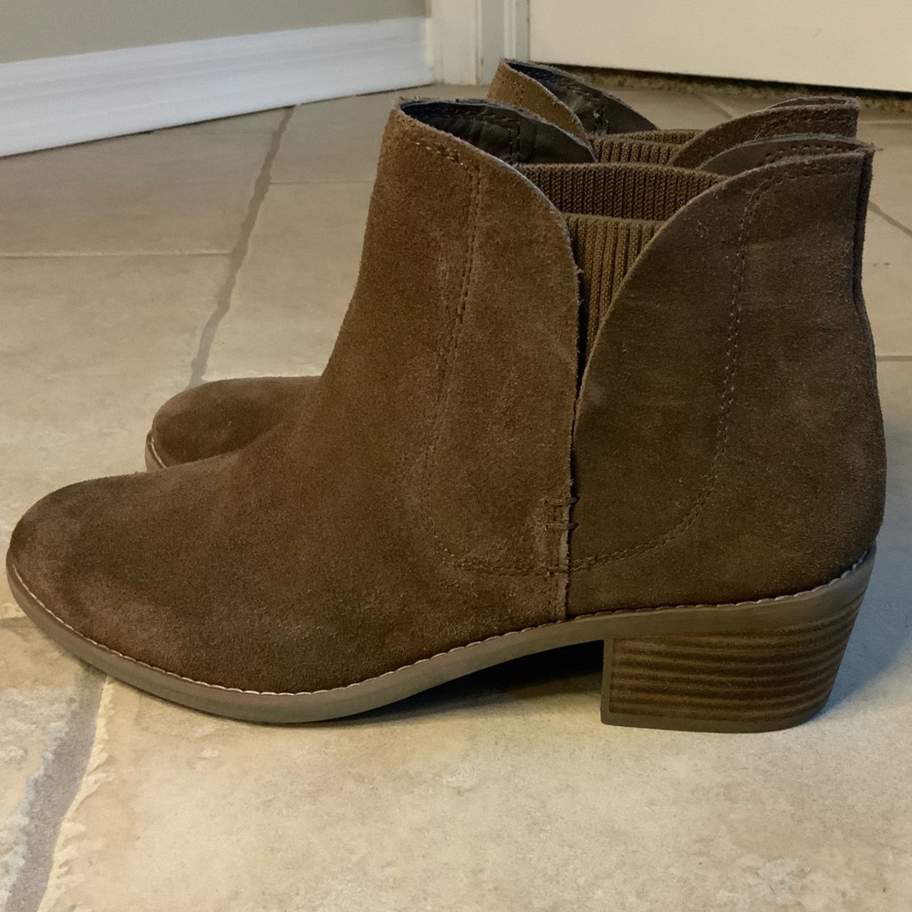 EUC Bass Suede Brown Leather Booties Sz 8.5 Stacked Wood Block Heel